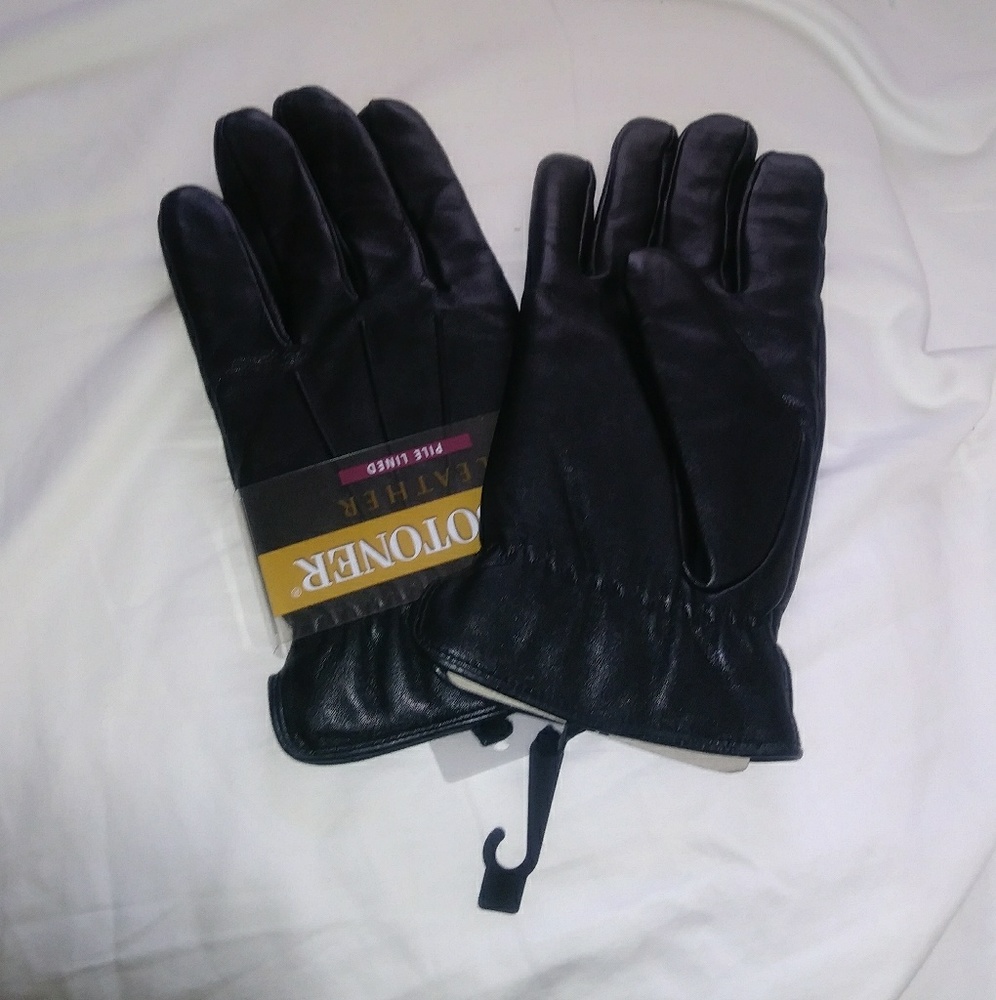 NWT Leather Gloves